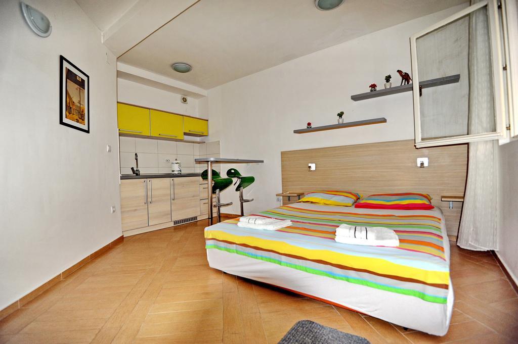 Apartments Kriva Ulica コトル エクステリア 写真